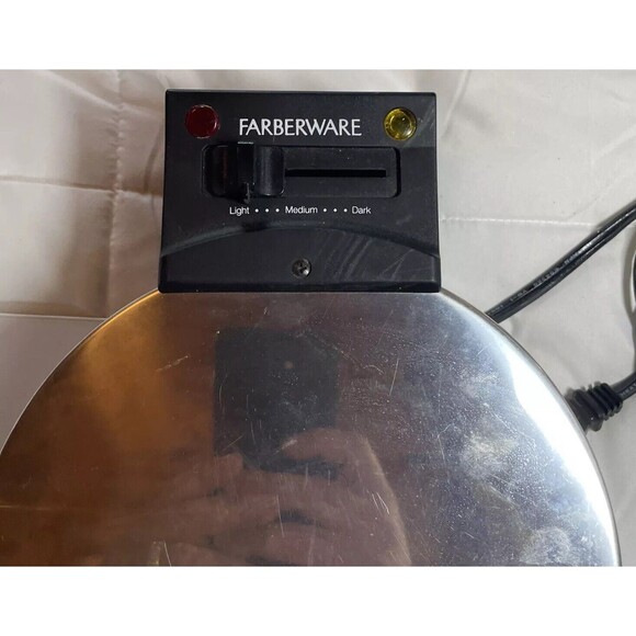 Farberware Waffle Maker Model FWM800P Vintage Working - Picture 3 of 6